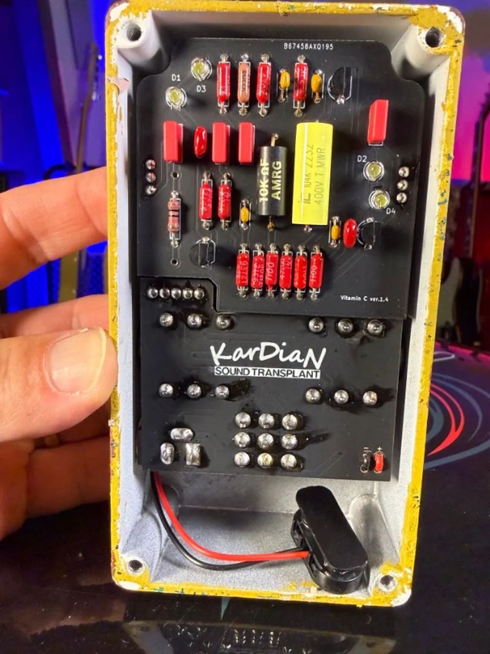 Pedal Kardian C6h8o6 Vitamin C Fuzz Distortion - Instrumentos