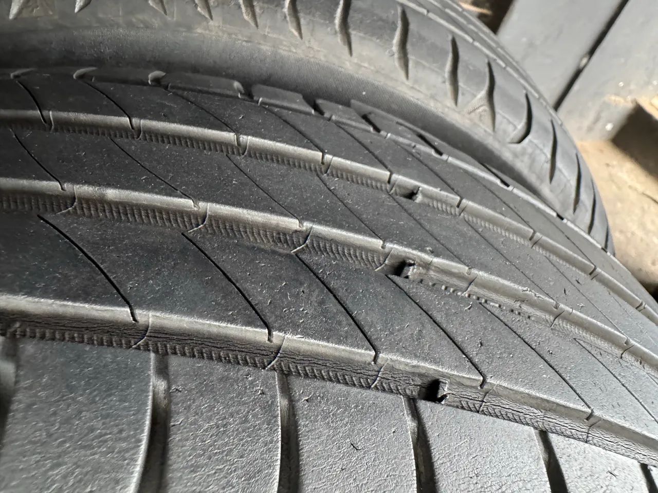 Par de Pneus Michelin Primacy 4 P 185/60R15 88 H, 70% vida útil - Foto 2