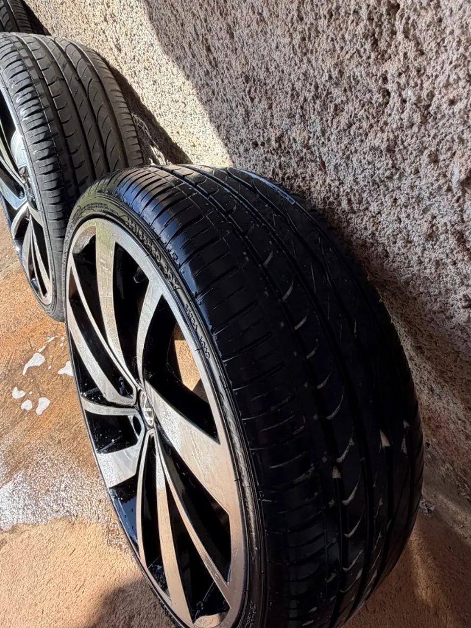 Roda do Jetta gli aro 20 225/30  - Foto 4