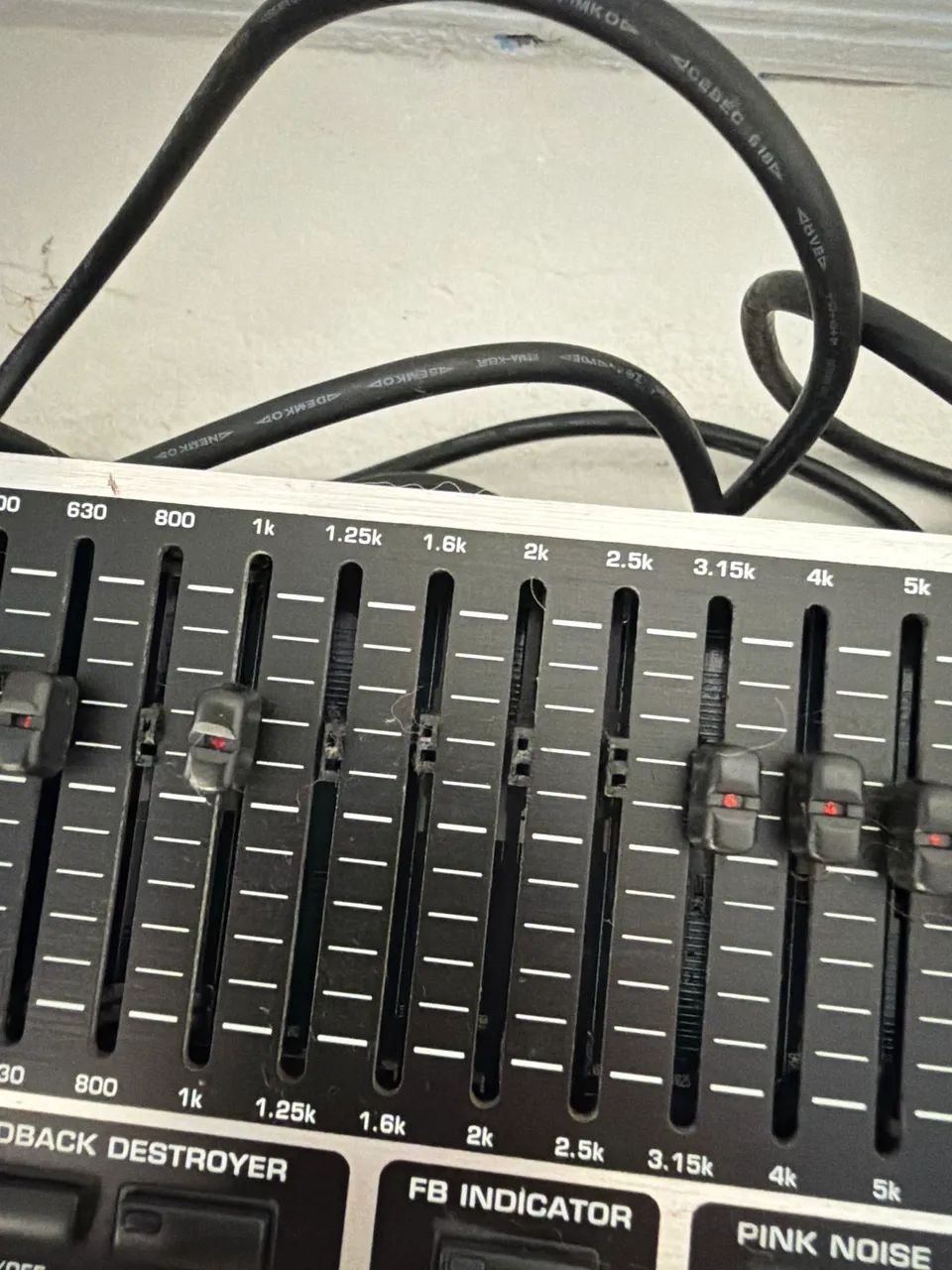 Equalizador Digital Behringer Ultragraph DEQ1024 - Foto 4