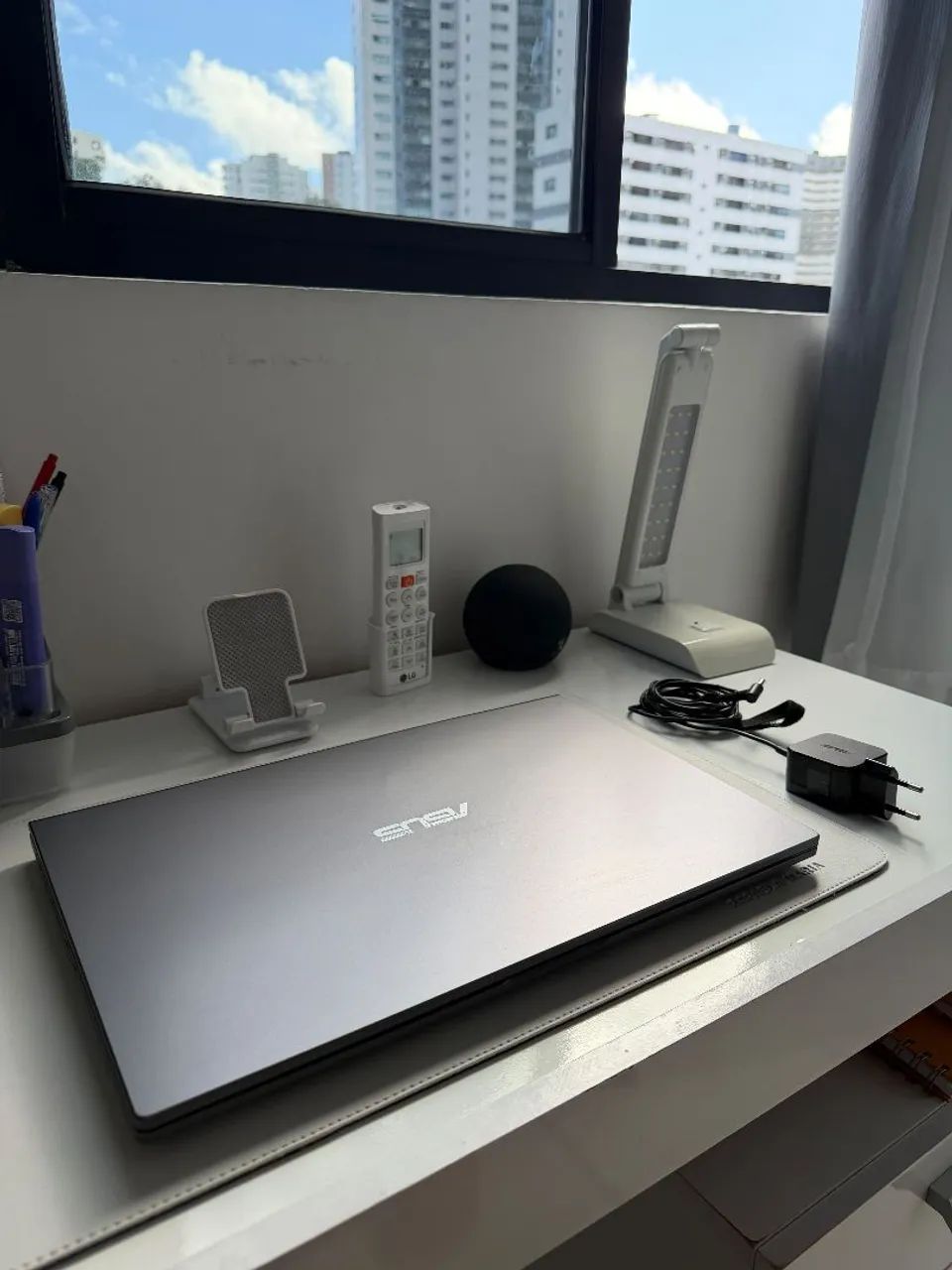 Notebook ASUS VivoBook 15,6? Intel Celeron - Bom Estado + Carregador