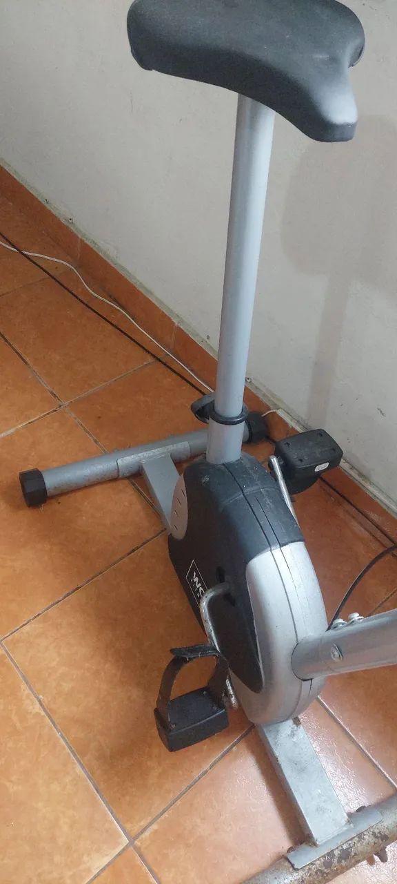 Bicicleta ergometrica usada. - Foto 3