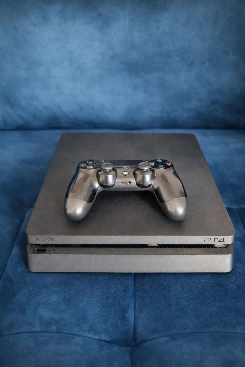 PS4 SLIM + CONTROLE ORIGINAL 