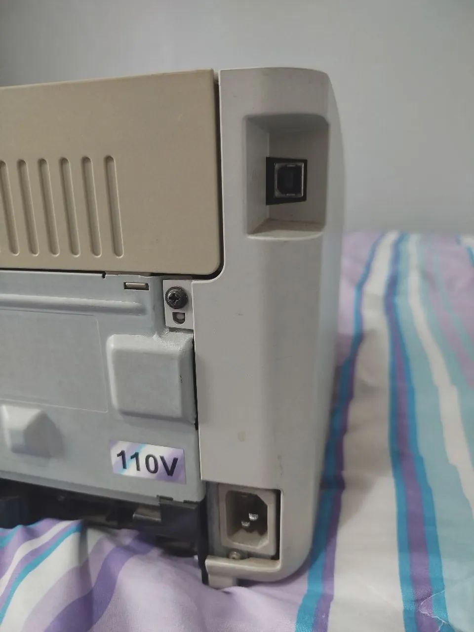 Impressora HP Laserjet P1005 - Com os cabos  - Foto 3