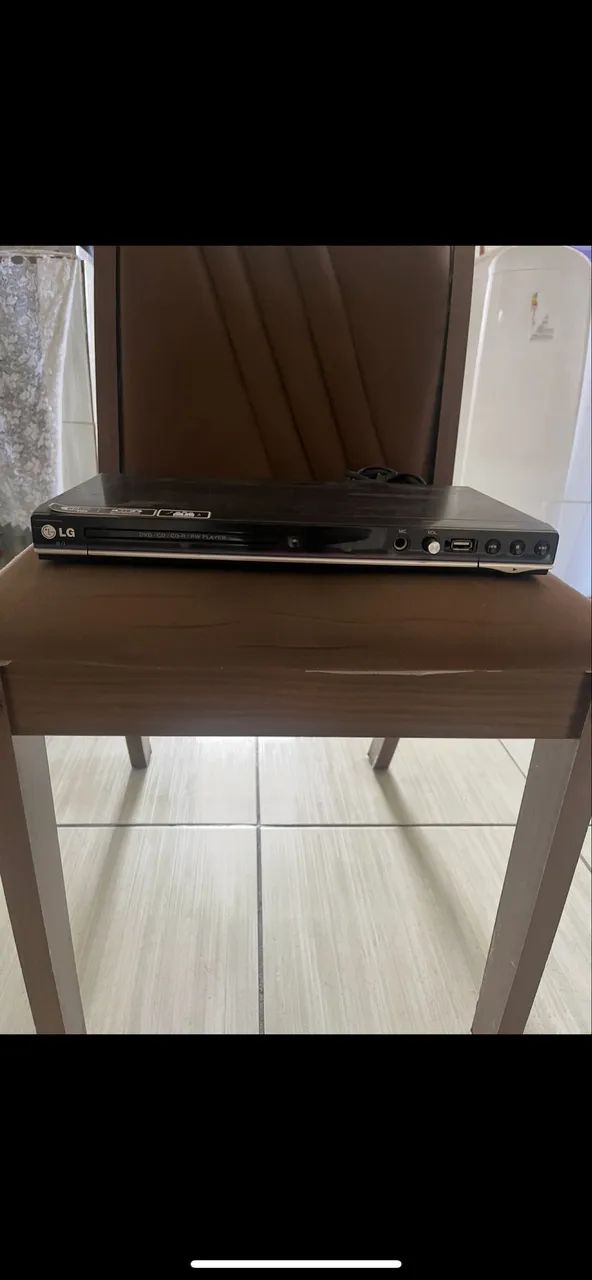 Lote 3 DVDs Player (2 LG e 1 Semp - Leia o anúncio) - Foto 2