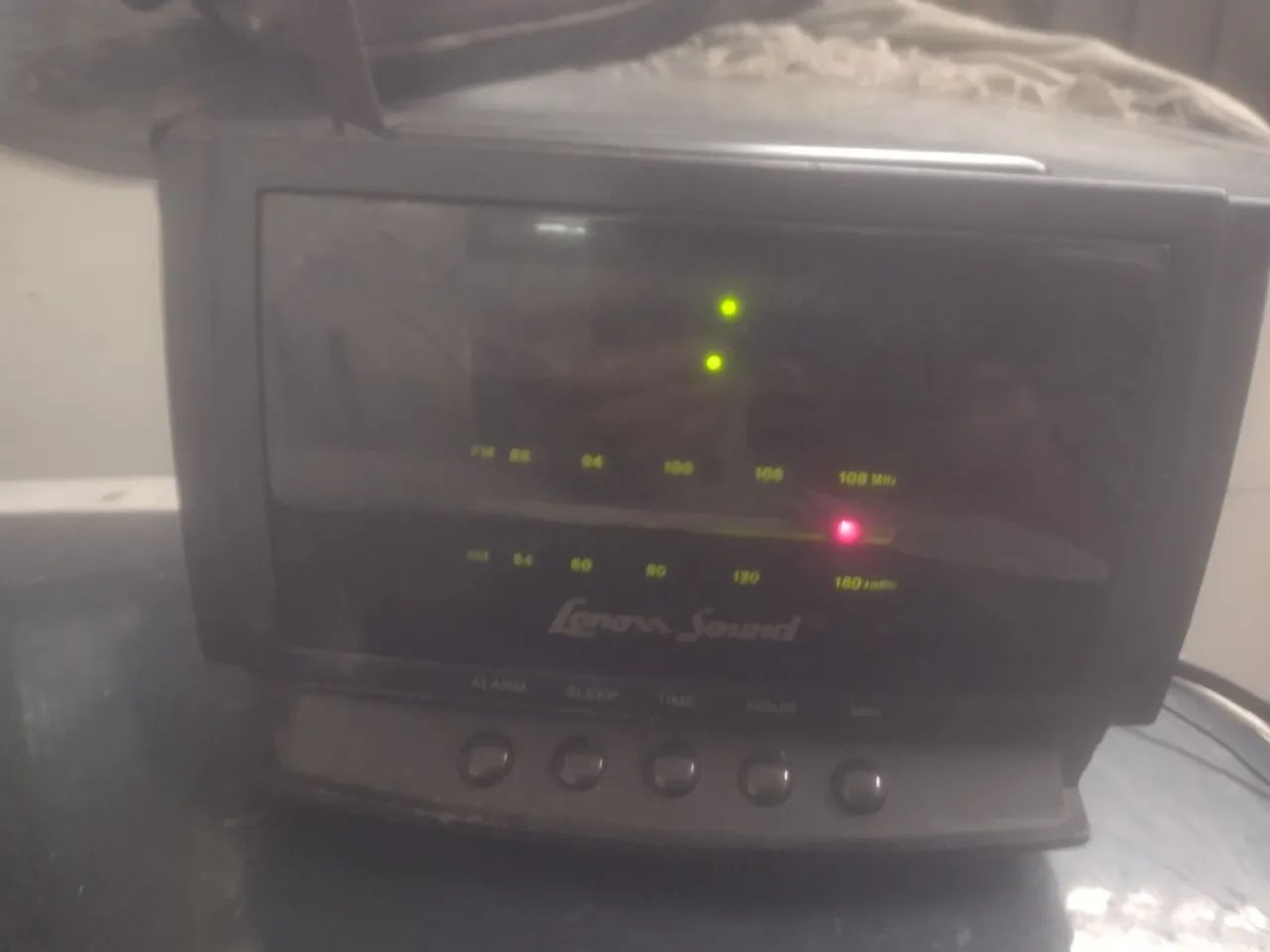 Radio. Relógio relíquia 