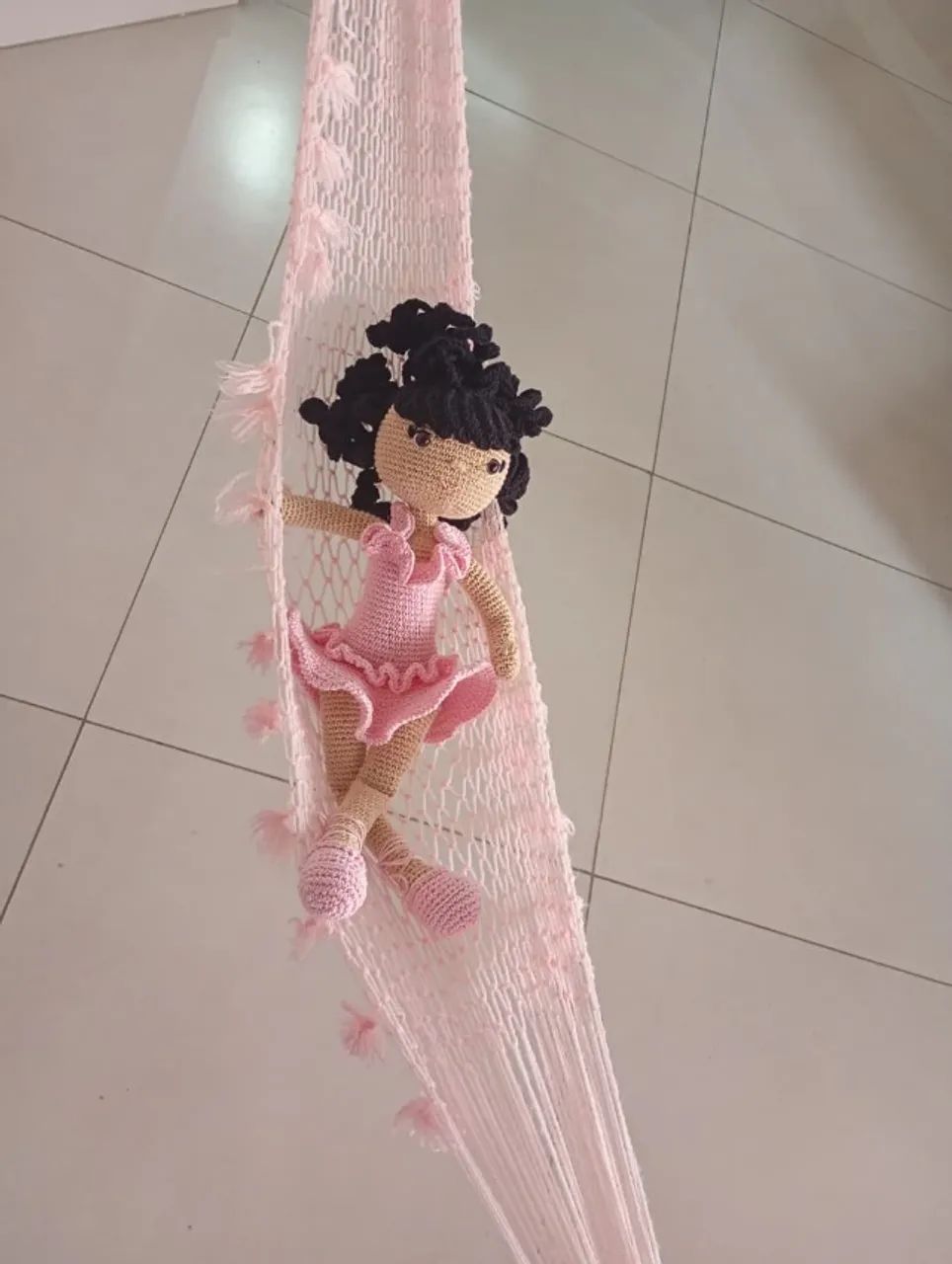 Boneca bailarina em amigurumi 