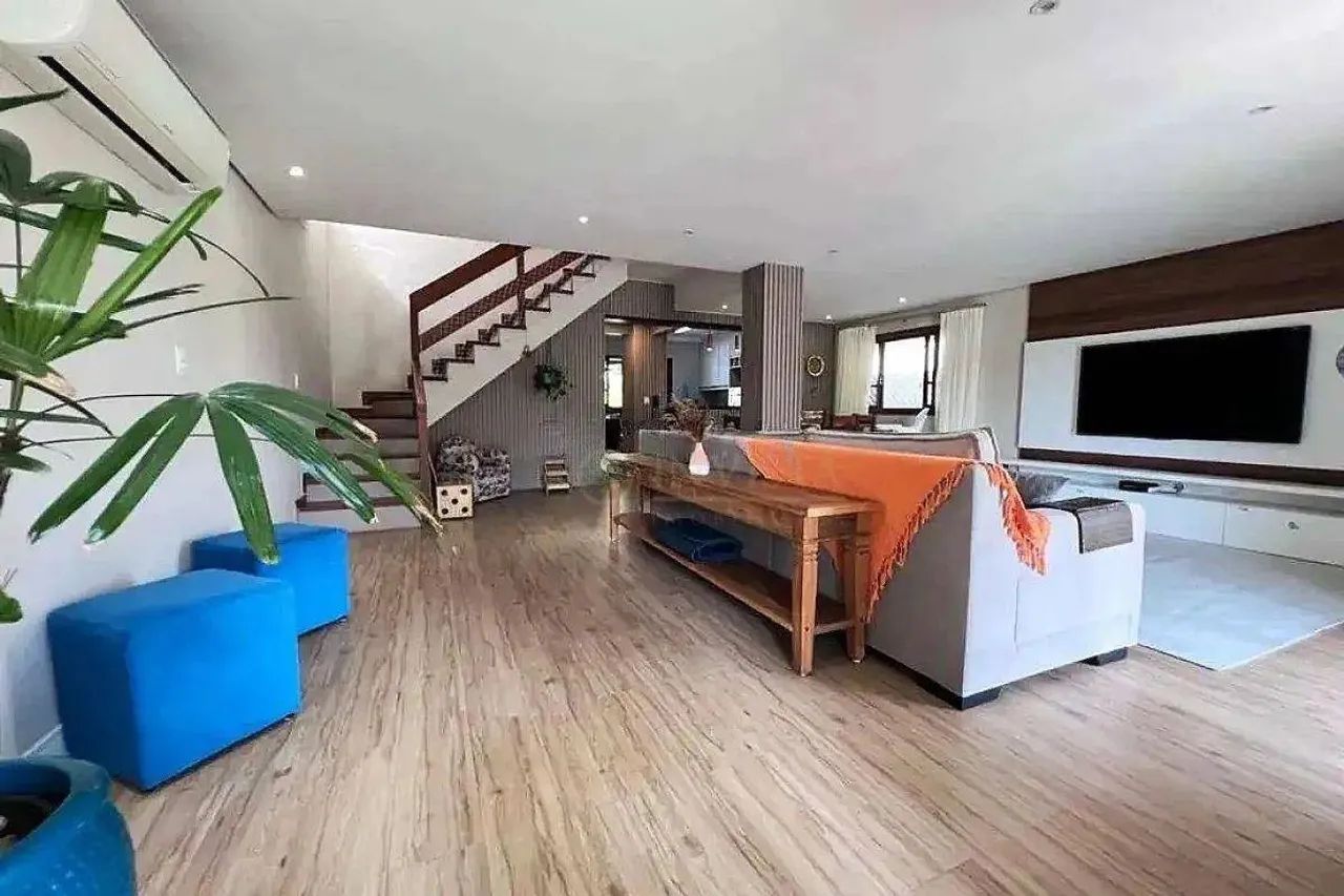 Casa com piscina e 5 quartos em condomínio fechado - Bairro Campeche, em Florianópolis/SC. - Foto 4