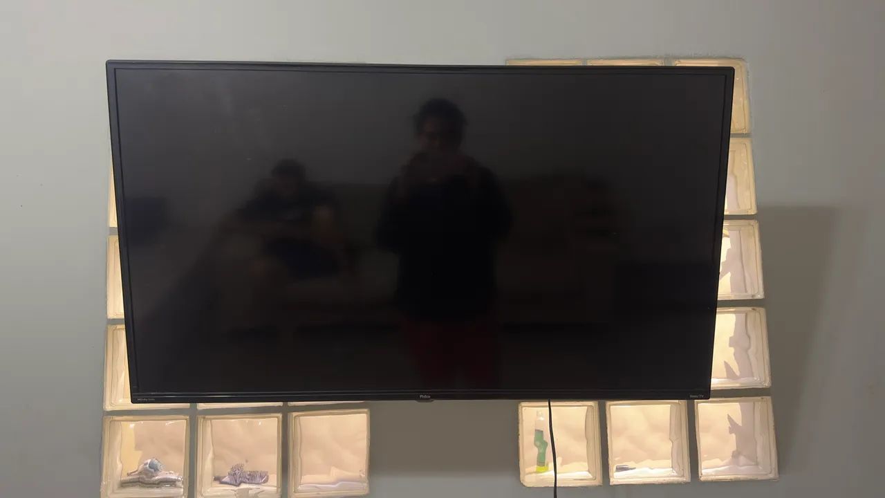 TV 42 polegadas novinha 