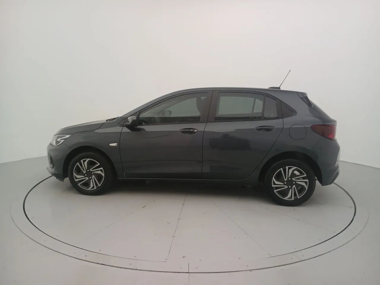 Chevrolet Onix Hatch LT 1.0 12V Flex Mec. 4P, foto 2 de 18