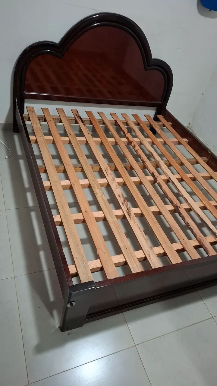 Cama de madeira pura Queen Size