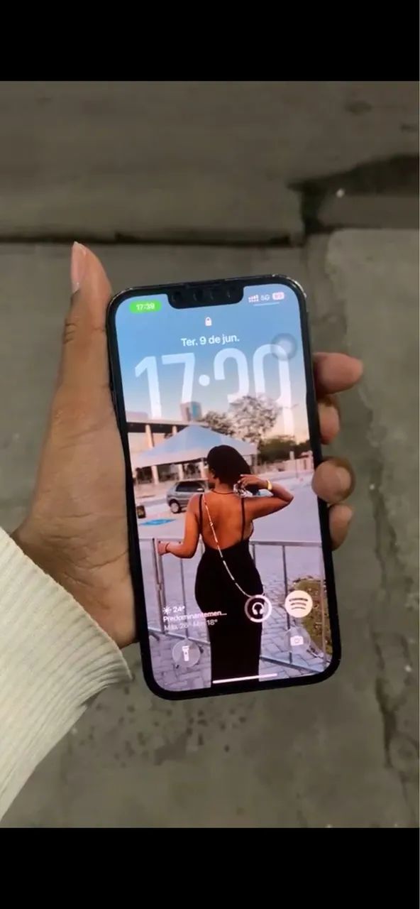 iPhone 14