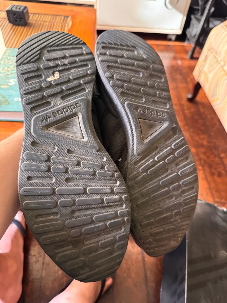 Tênis preto adidas  - Foto 4