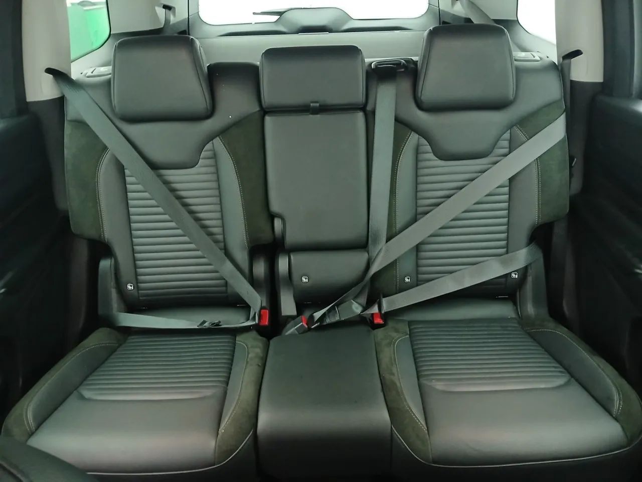 Jeep Commander Limited T270 1.3 TB Flex Aut., foto 18 de 18