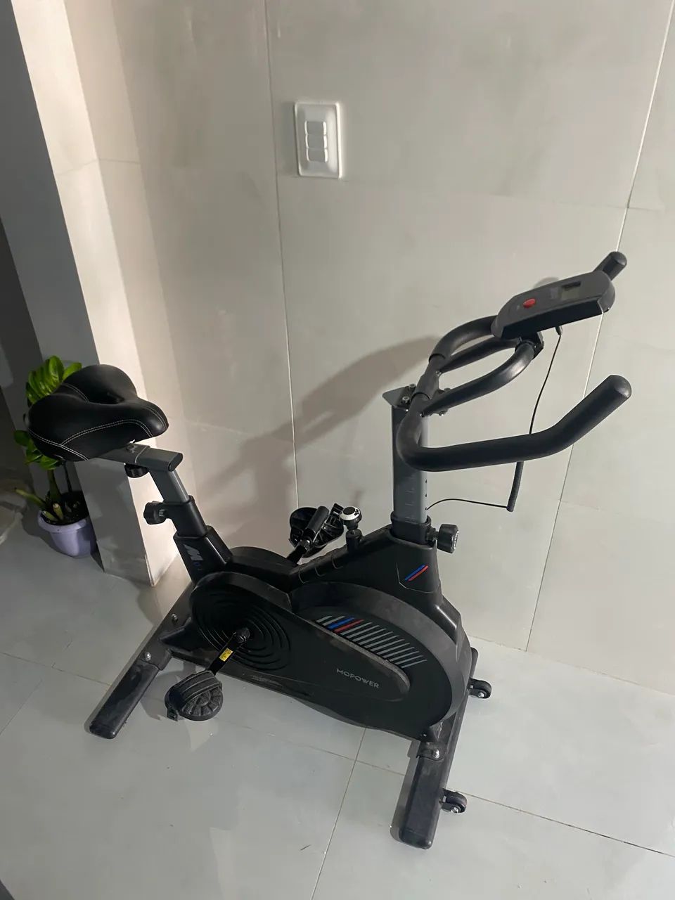 BICICLETA ERGOMÉTRICA 