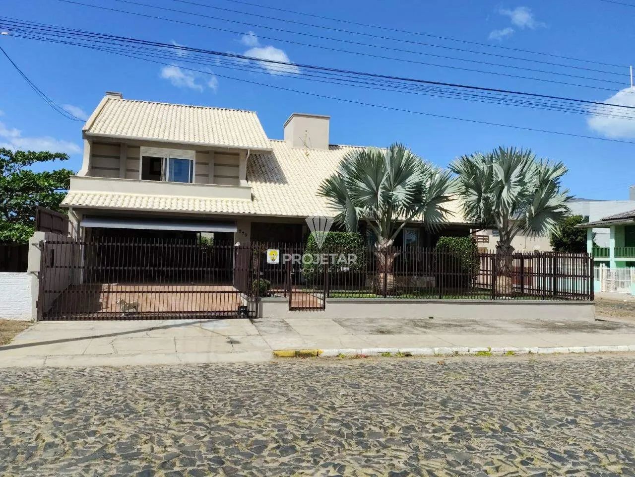 EXCLUSIVIDADE NO CENTRO DO BALNEÁRIO ARROIO DO SILVA!