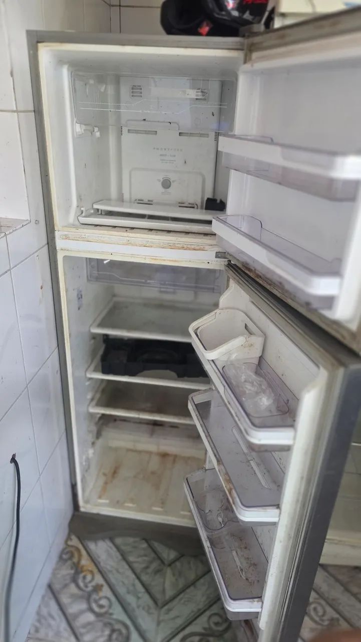 02 GELADEIRA DUPLEX COM DEFEITO - Foto 3