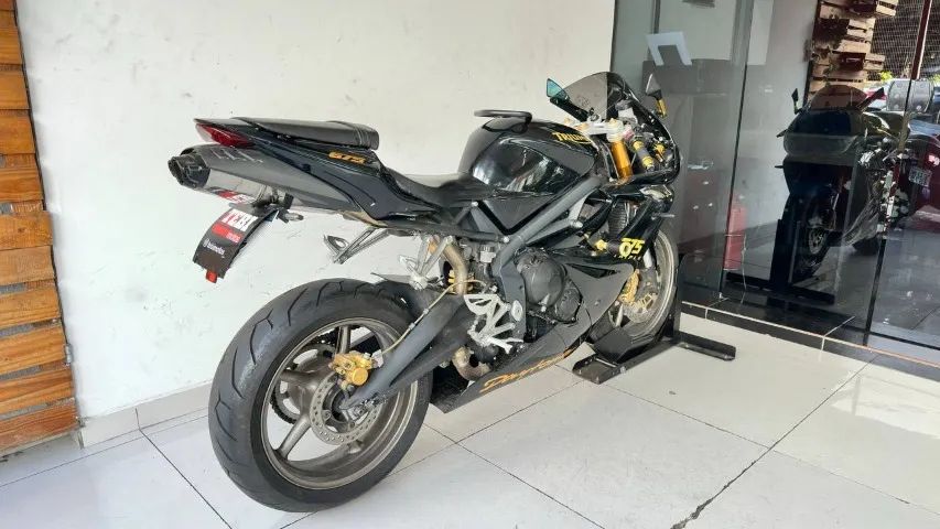 TRIUMPH DAYTONA 675 TRIPLE 2009 PRETA COM 38.000 KM  - Foto 5