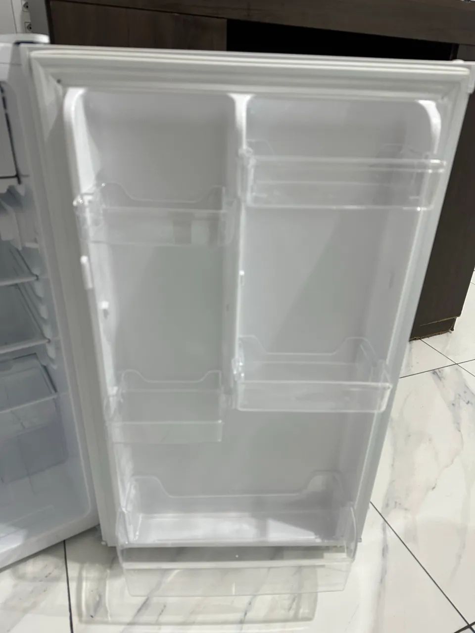 FRIGOBAR ELETROLUX 121L NOVO