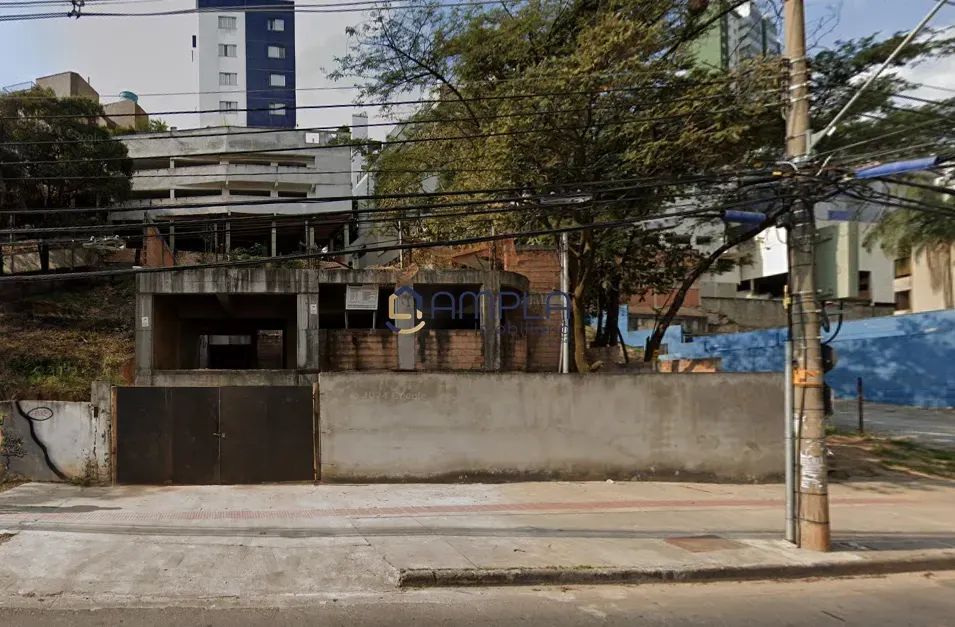 Lote Comercial de 450m² com Projeto Aprovado