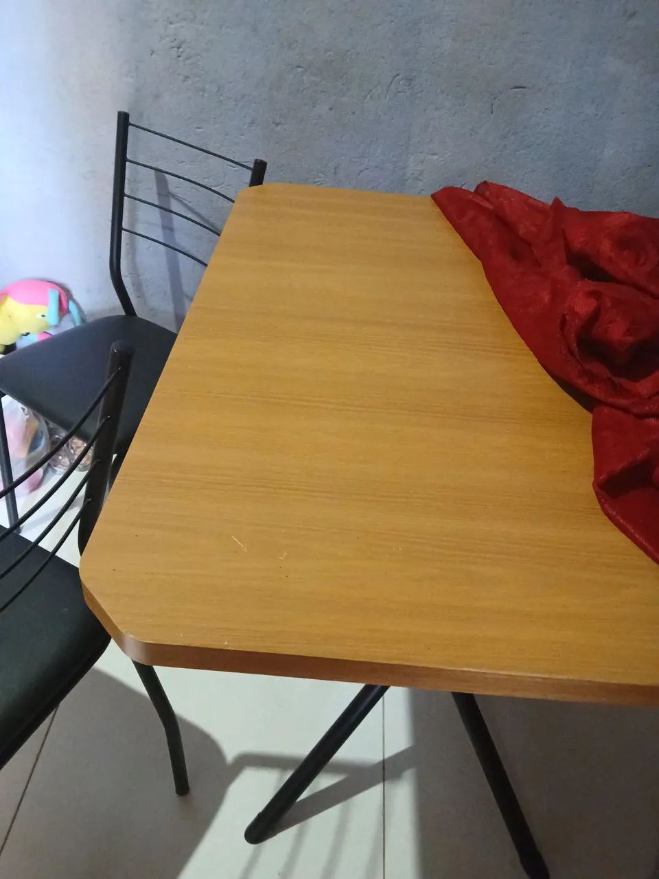 Mesa com cadeiras  - Foto 2