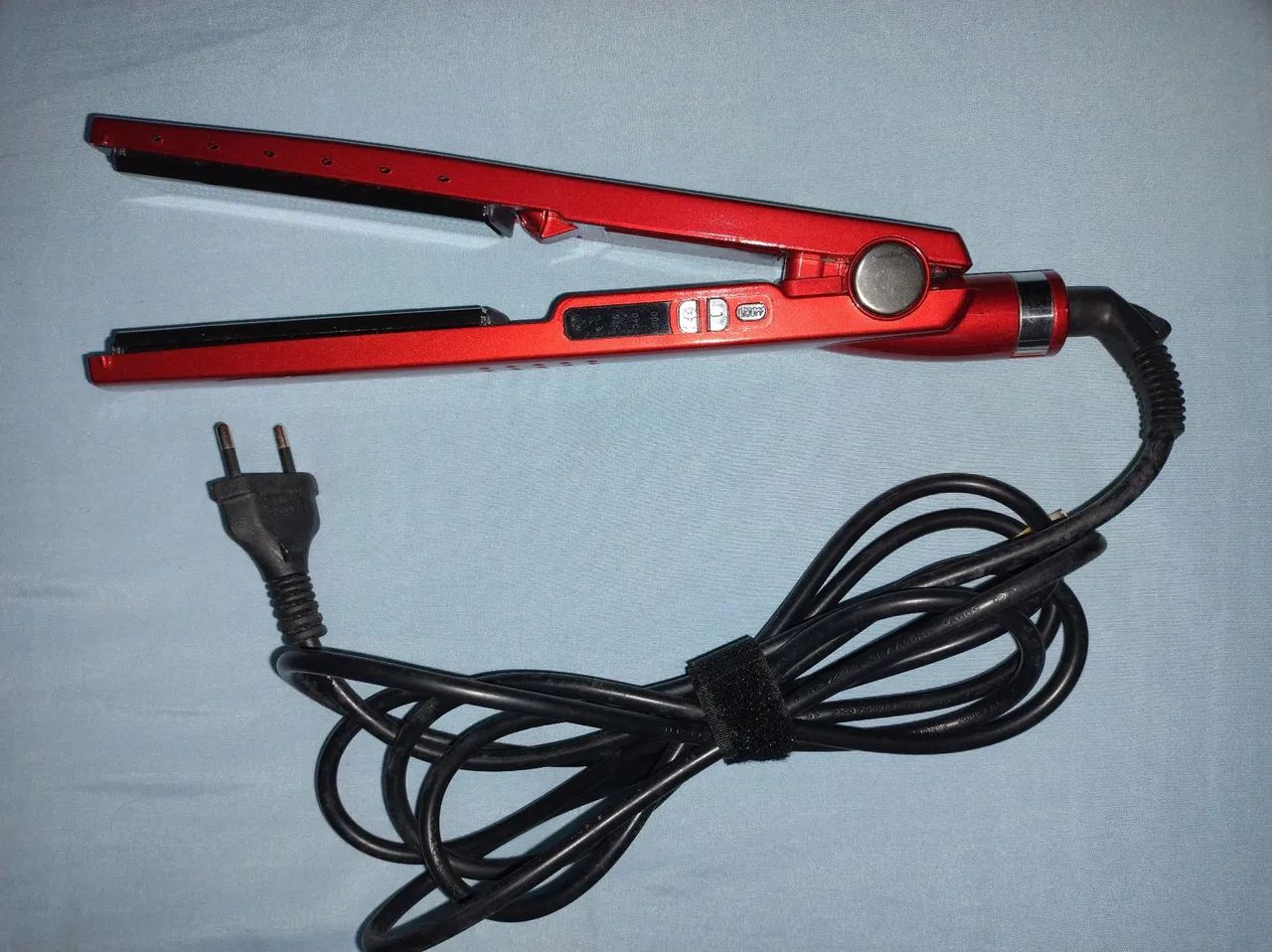 Prancha de cabelo Titanio Milano 18k bivolt  - Foto 2