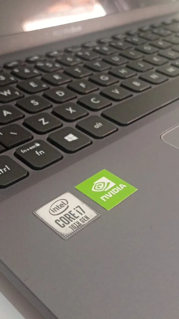 Notebook Asus Intel core i7 + placa de vídeo dedicada