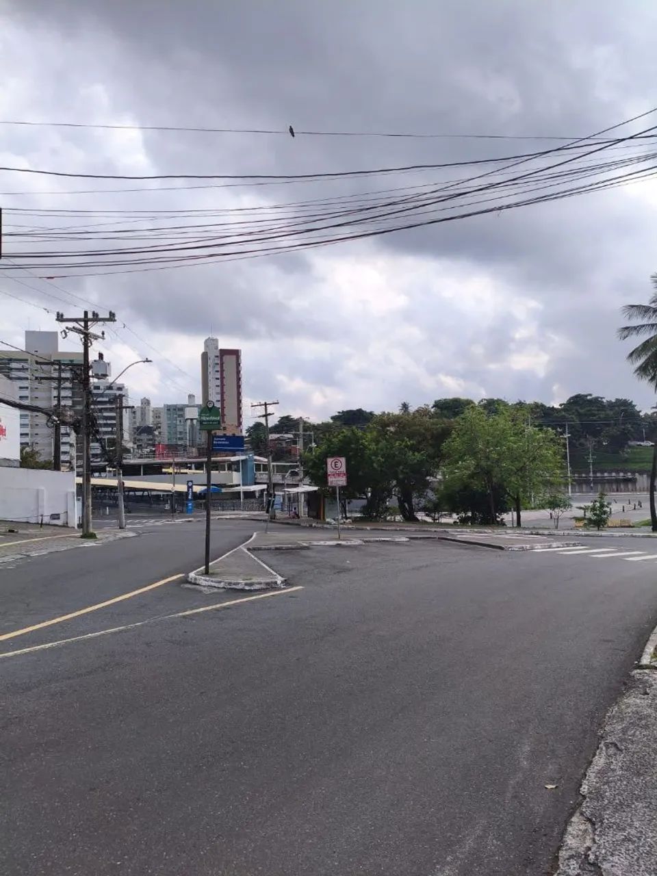 Excelente sala comercial com 176m a na Pituba  - Foto 3