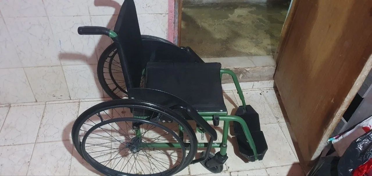 Cadeira de rodas - Foto 2