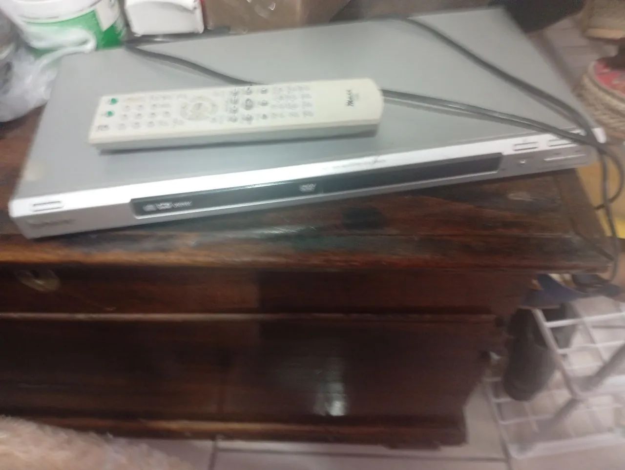 DVD Sony com controle 