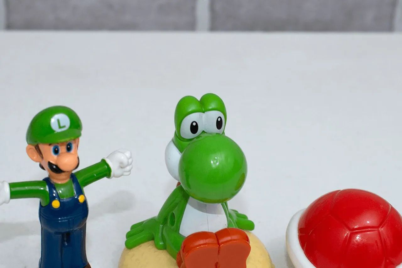 kit com 3 brinquedos Mario Bross McDonalds - Foto 2