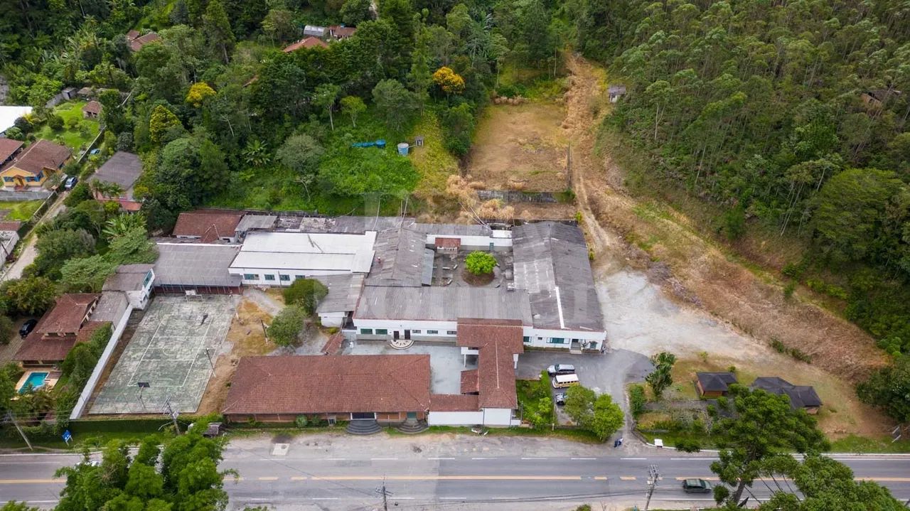 Imóvel comercial com 93.765m² e 3.000m² de construção - Mury - Foto 5