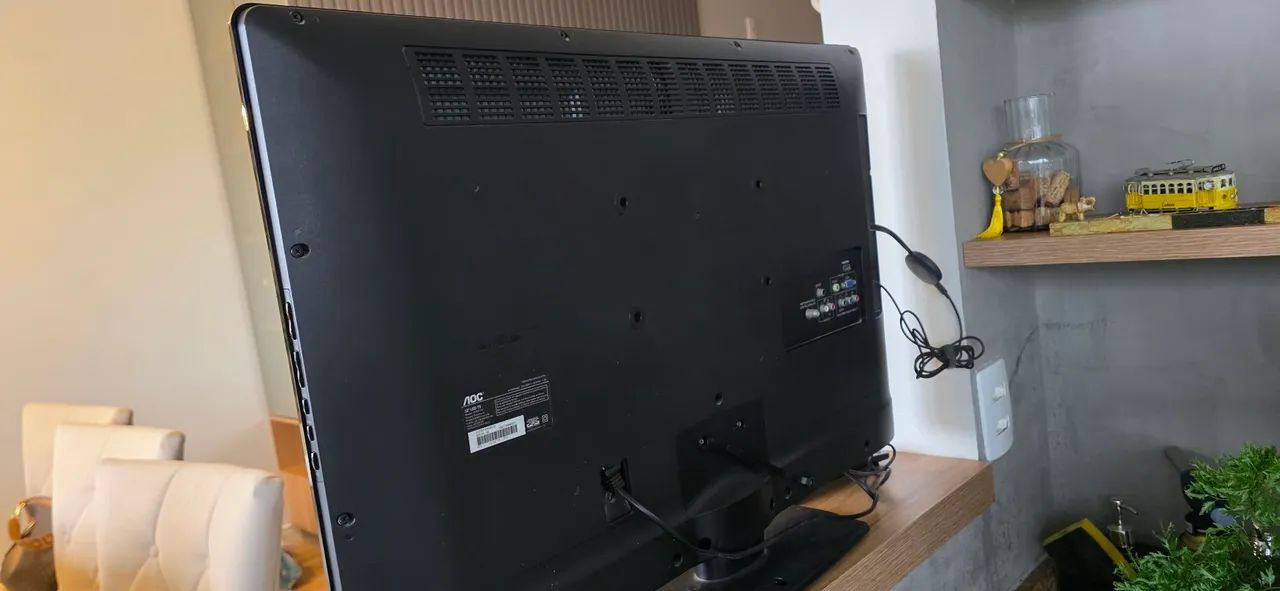 TV Led AOC 32 - Foto 4