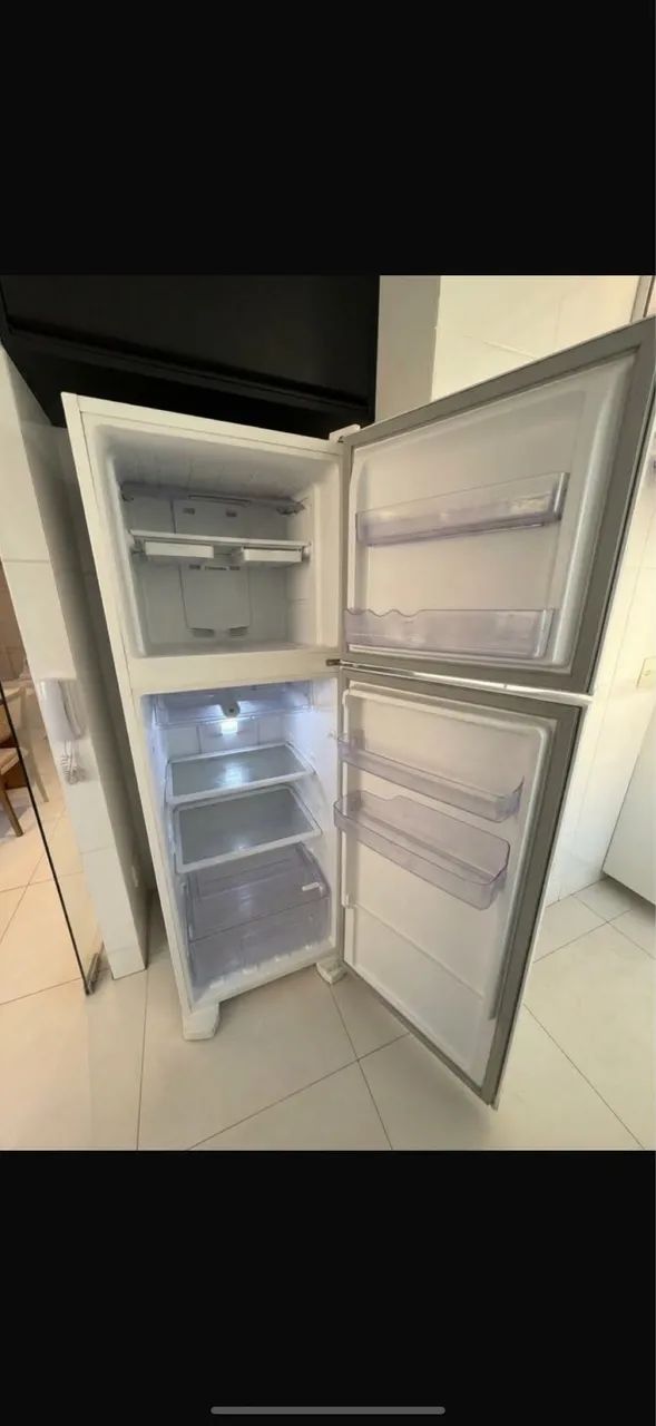 Geladeira Electrolux em perfeito estado!!!