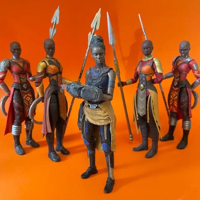 Marvel Legends mega lote Pantera Negra - Dora Milaje squad + Shuri - Foto 2