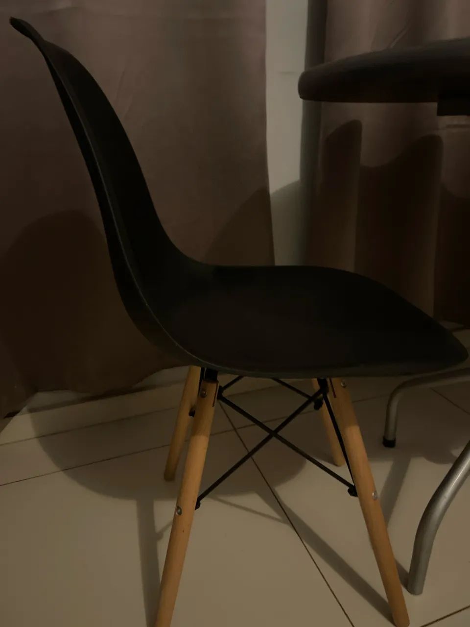 Mesa de jantar com 2 cadeiras - Foto 5