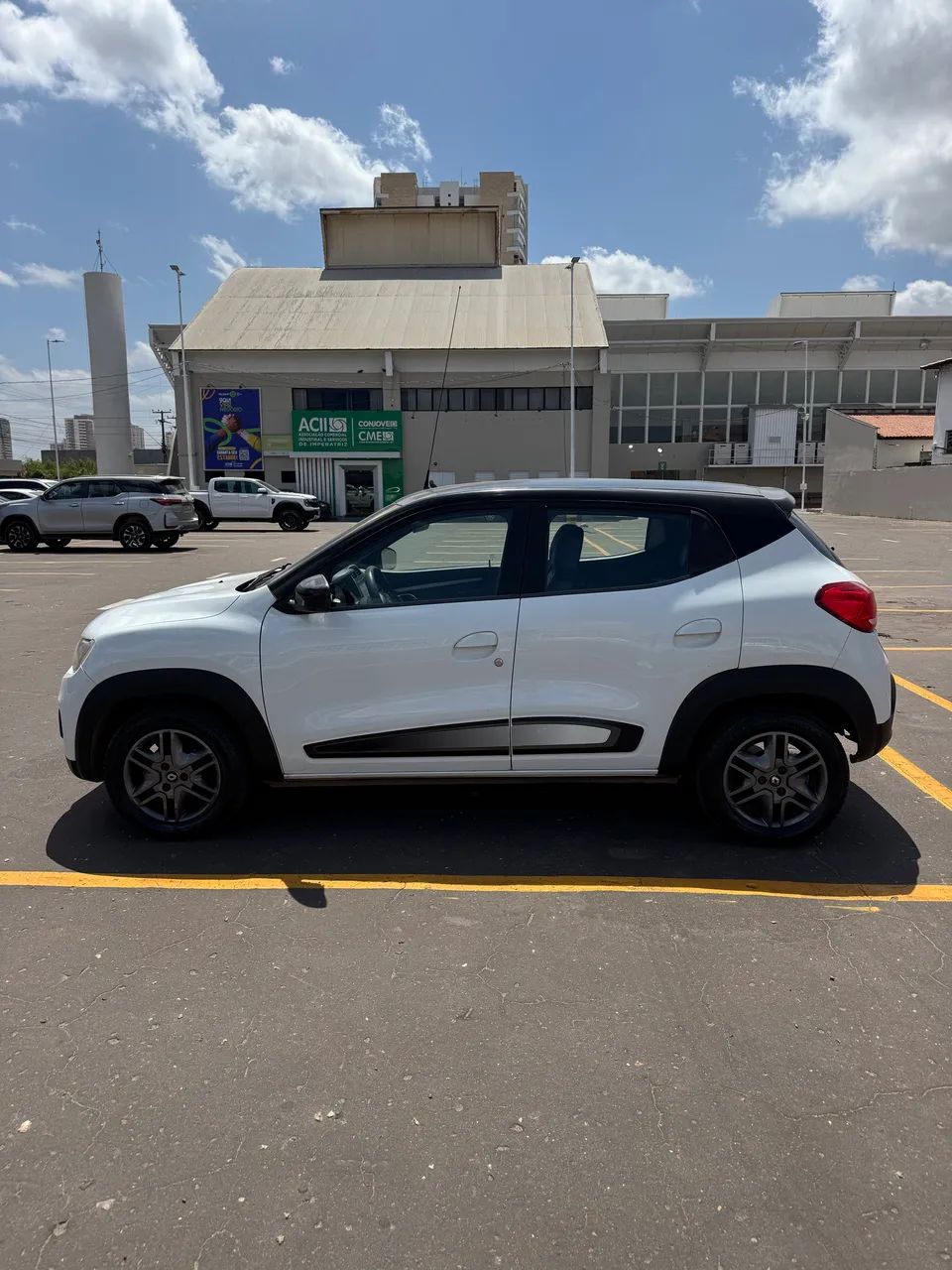 Renault Kwid KWID Intense 1.0 Flex 12V 5p Mec. 2019