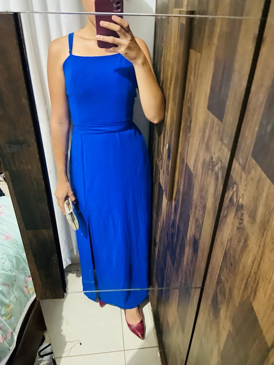 Vestido azul feminino, acinturado e elegante