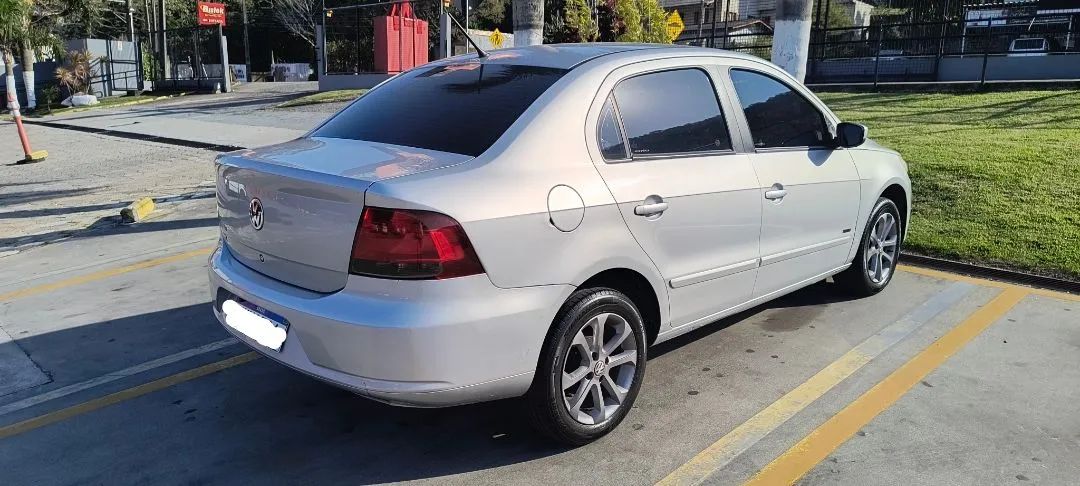 Volkswagen Voyage VOYAGE 1.0/1.0 City Mi Total Flex 8V 4p 2010