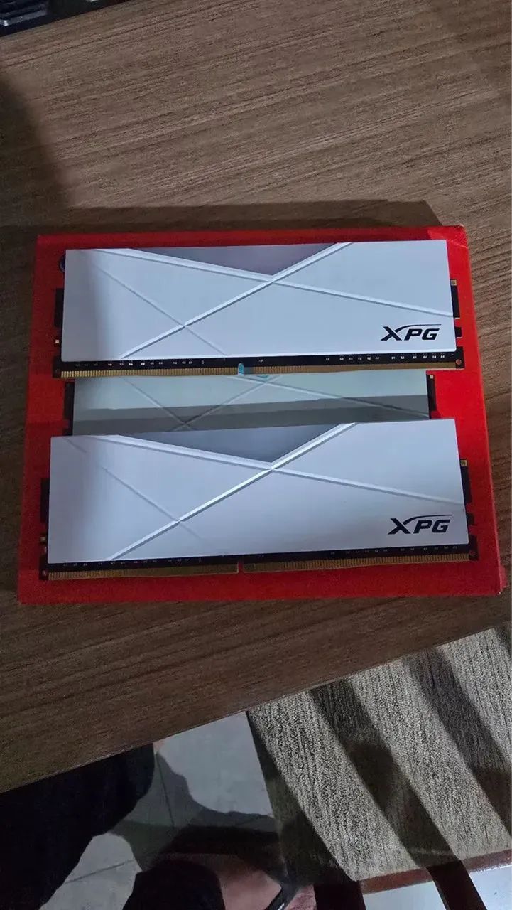 Memórias XPG SPECTRIX 2x8gb BRANCAS B-DIE