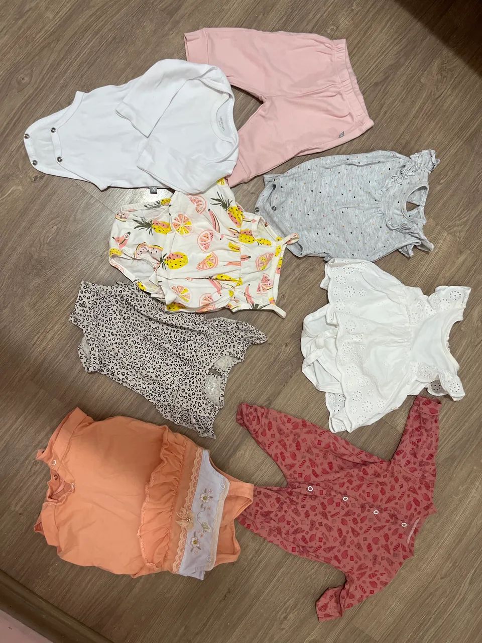 Kit bebê menina brechó