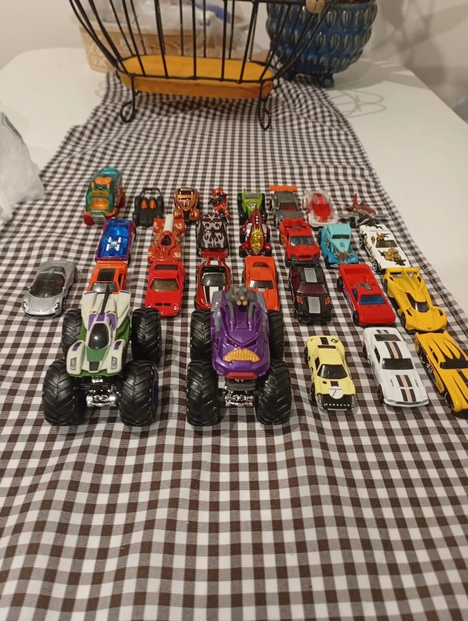 Carrinhos miniaturas Hotwheels originais  - Foto 2