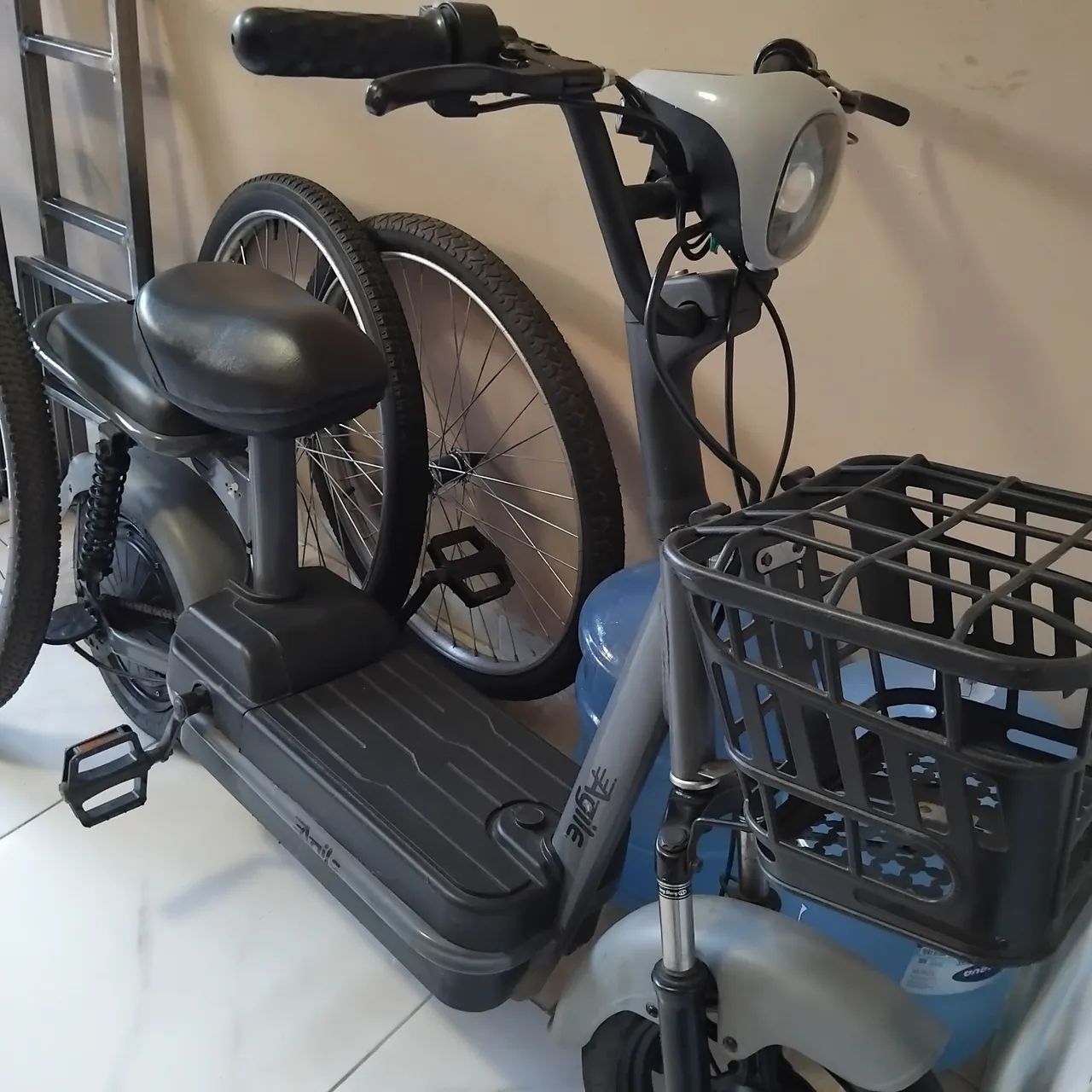 Motinha elétrica com pedal  - Foto 2