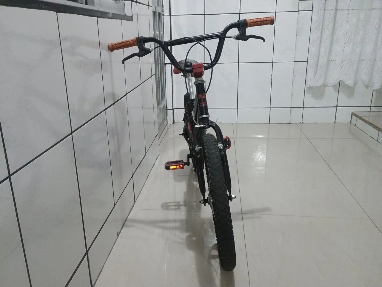 Bicicleta CeG Aro 20 Preta e Vermelha  - Foto 2