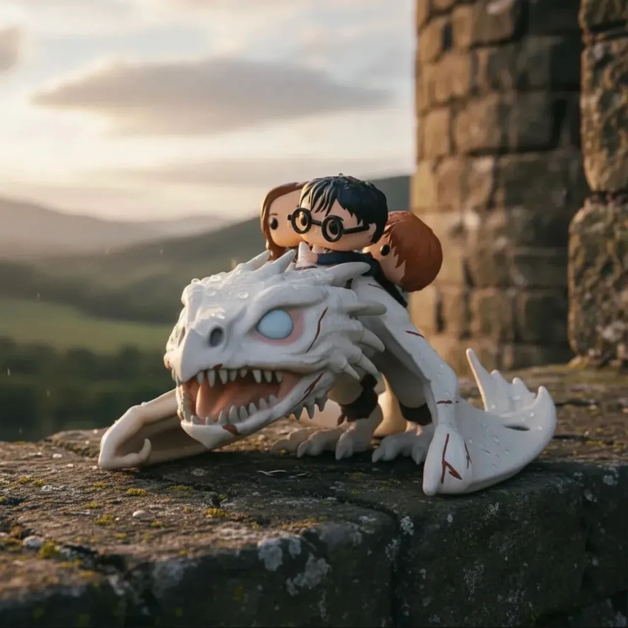Funko pop Deluxe Harry, Hermione e Rony no Dragão  - Foto 2