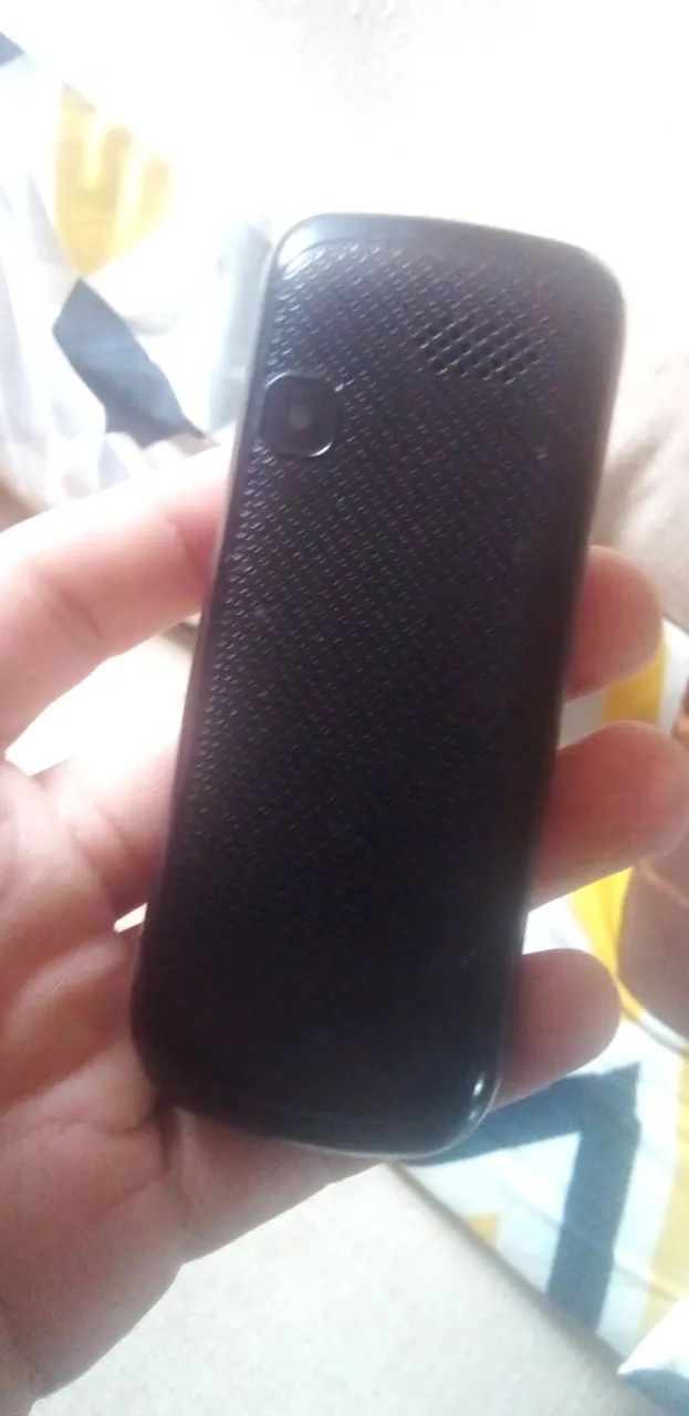 Celular com camera para 3 chip huaya