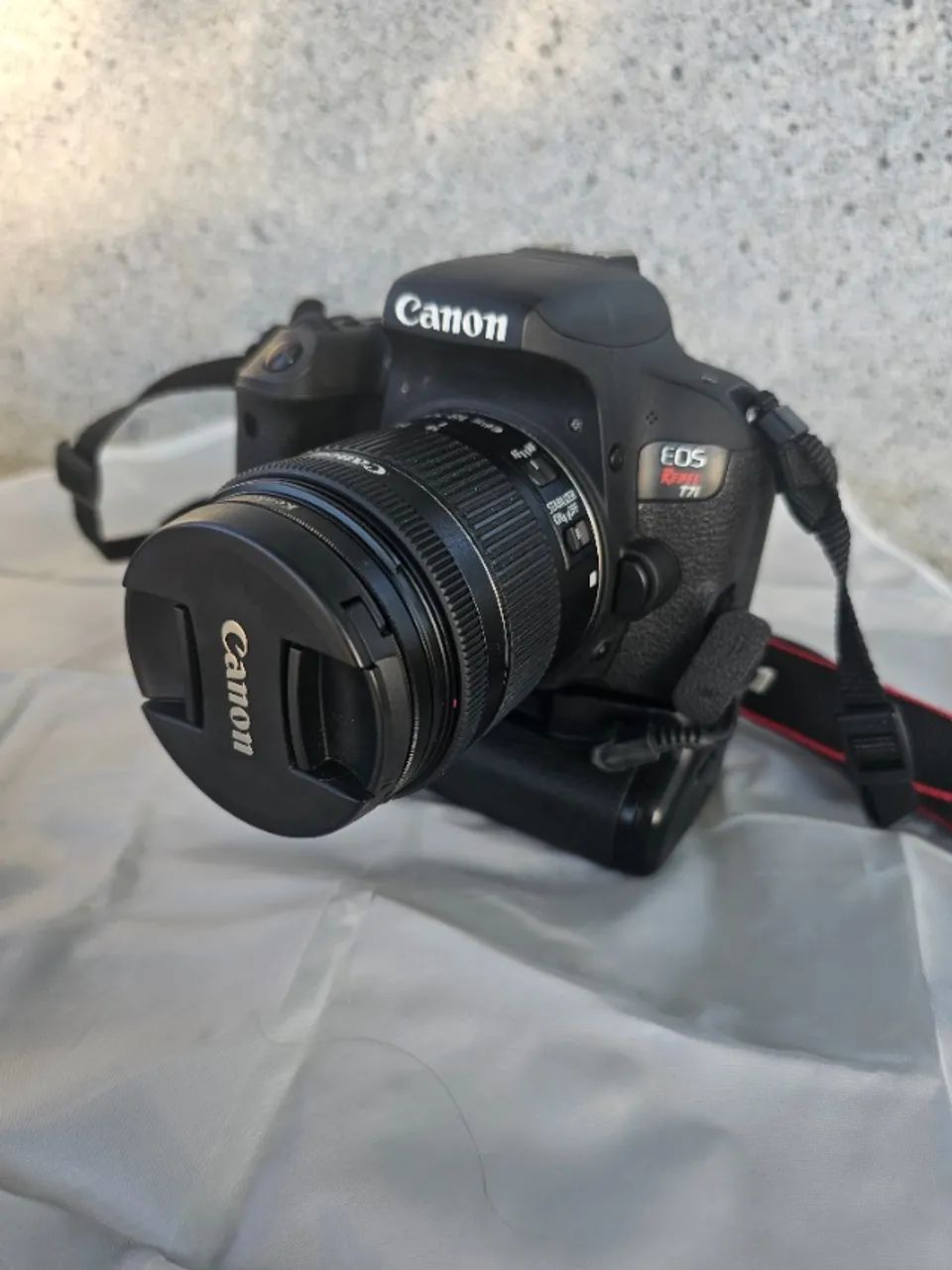 Canon EOS Rebel T7i - Excelente estado!