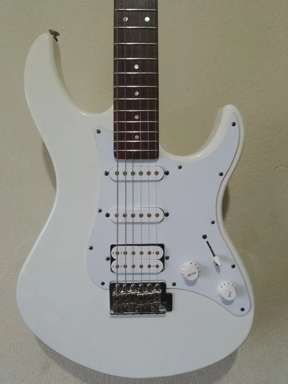 Guitarra Yamaha Pacífica PAC012 - Foto 2