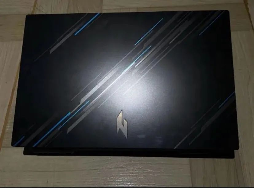 Acer Nitro V15  - Foto 2