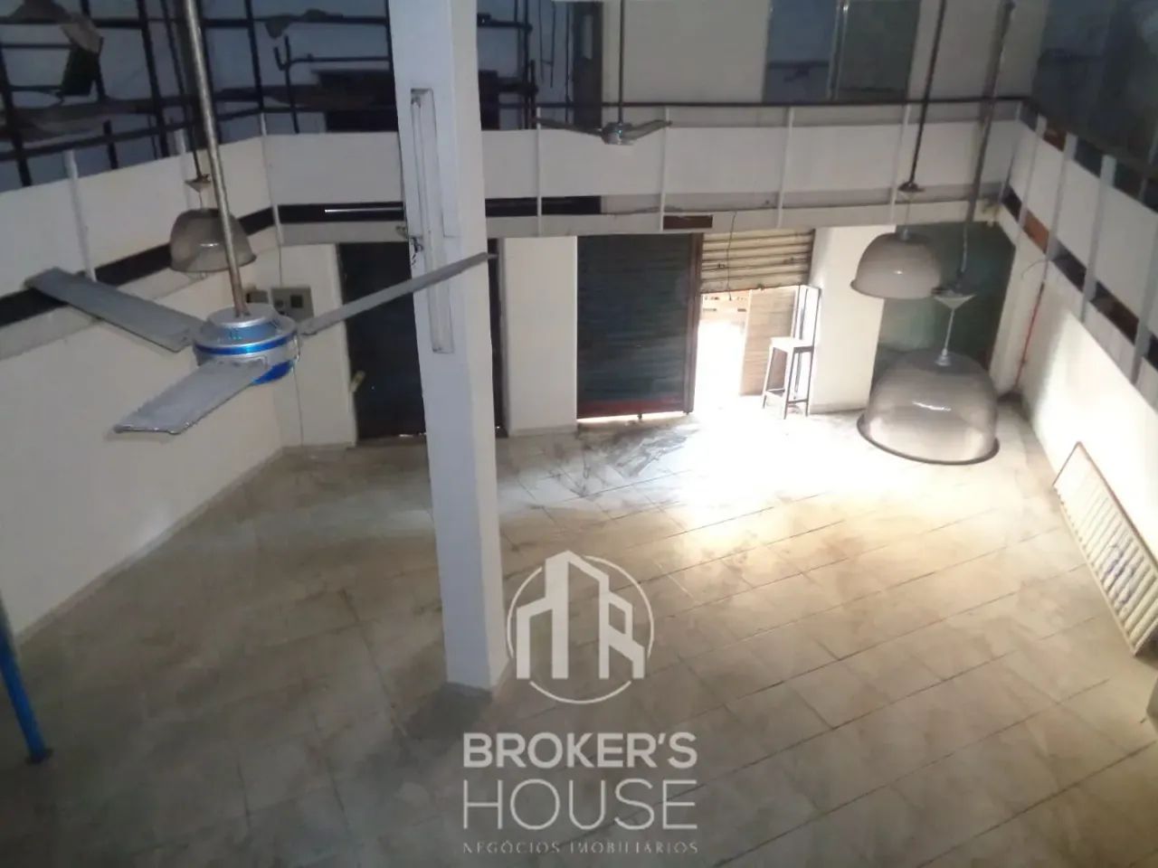 Loja com pé direito duplo 115m² para locação, Centro, Vitória, ES - Foto 4